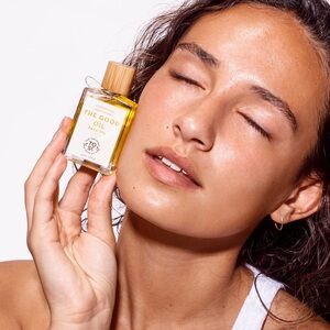 The Good Oil Face Oil - Face Oil, Honeysuckle & Turmeric